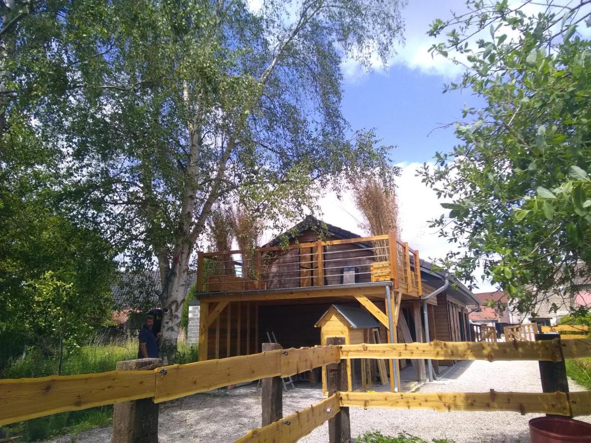 Le Carport Aparthotel Hasnon Екстериор снимка